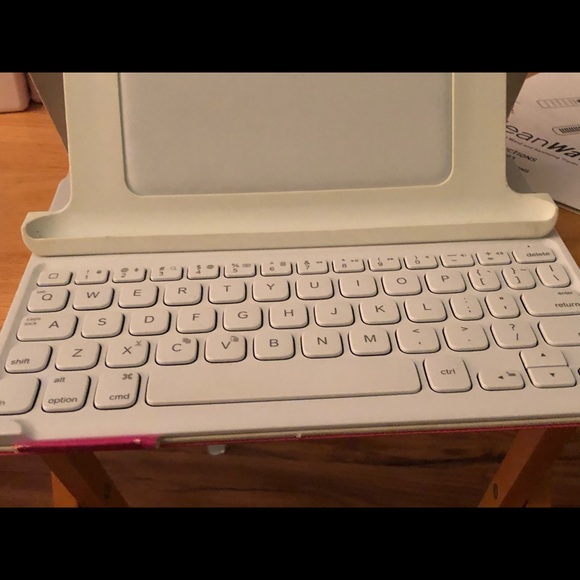 💻 iPad Logitech 920-005445 keyboard Folio - Picture 6 of 8